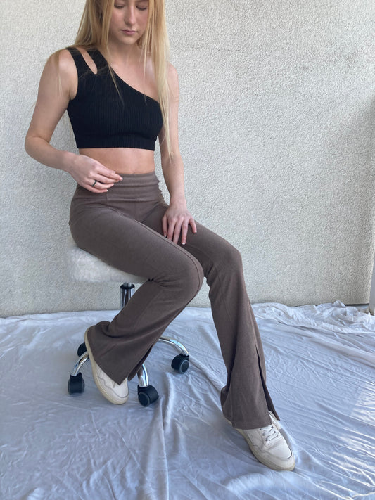 Gia Flare Pant In Almond